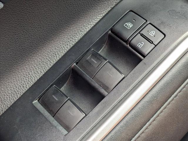 used 2021 Toyota Highlander Hybrid car, priced at $28,988
