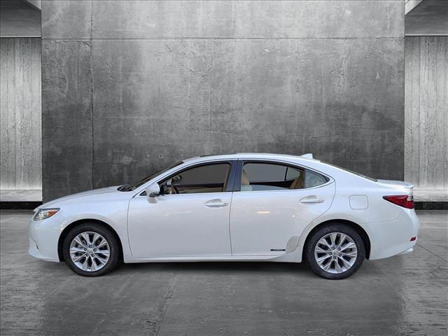 used 2015 Lexus ES 300h car, priced at $15,995