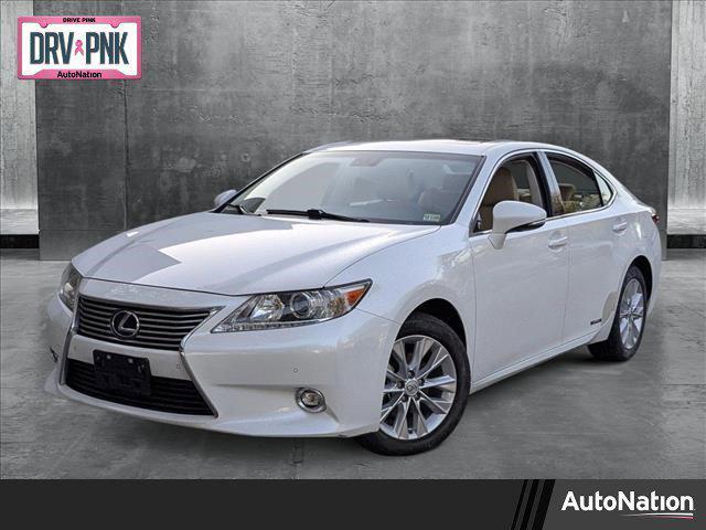 used 2015 Lexus ES 300h car, priced at $15,995