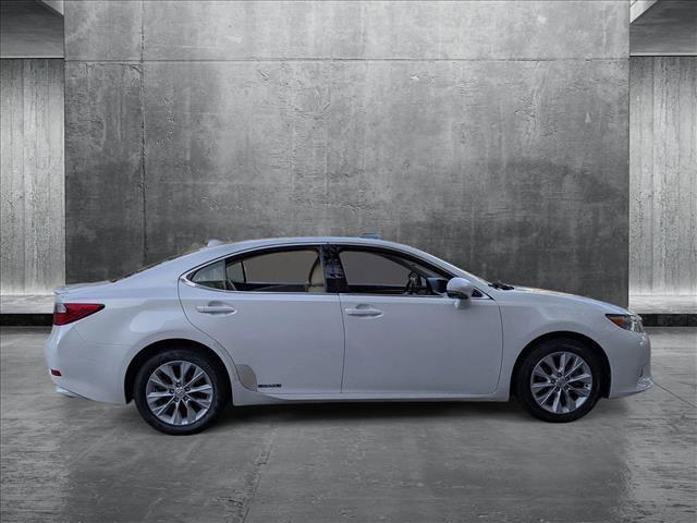 used 2015 Lexus ES 300h car, priced at $15,995