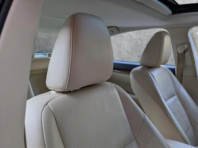 used 2015 Lexus ES 300h car, priced at $15,995