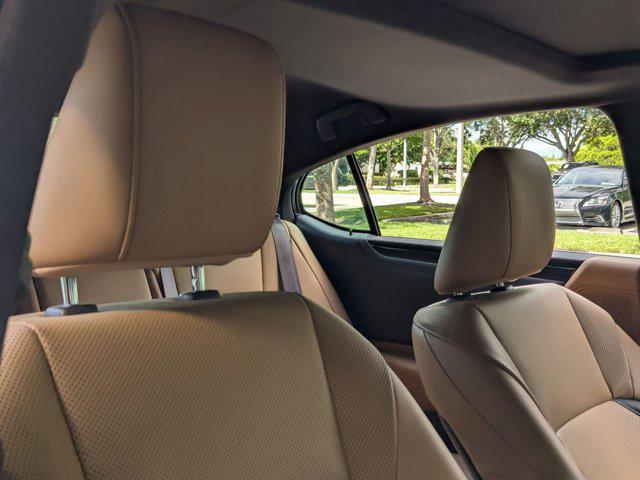 used 2020 Lexus ES 350 car, priced at $27,995