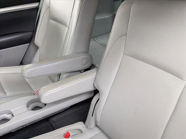 used 2015 Toyota Highlander car, priced at $17,995