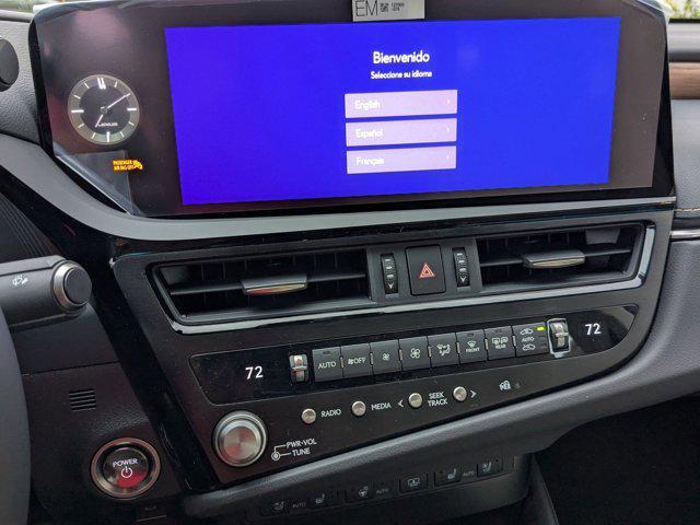 new 2025 Lexus ES 300h car, priced at $50,578