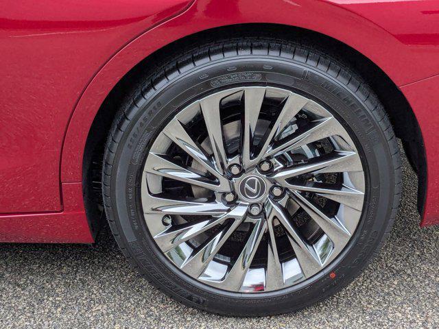 new 2025 Lexus ES 300h car, priced at $50,578