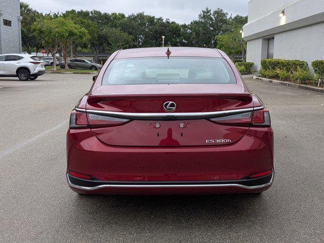 new 2025 Lexus ES 300h car, priced at $50,578