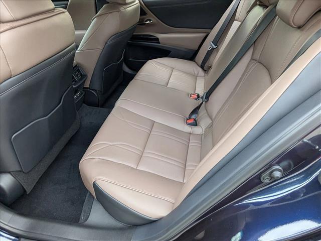 new 2025 Lexus ES 350 car, priced at $52,600