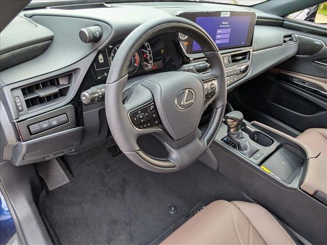 new 2025 Lexus ES 350 car, priced at $52,600
