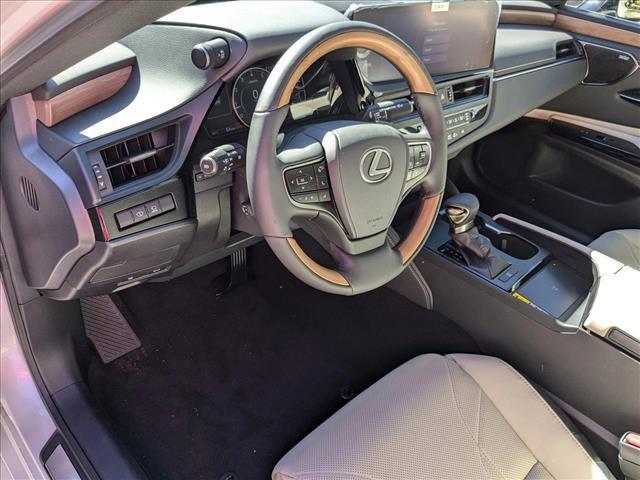 new 2025 Lexus ES 350 car, priced at $55,829