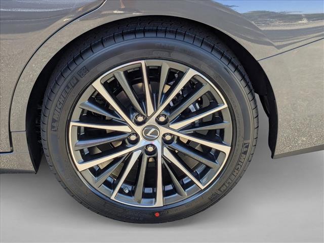 new 2025 Lexus ES 350 car, priced at $45,435