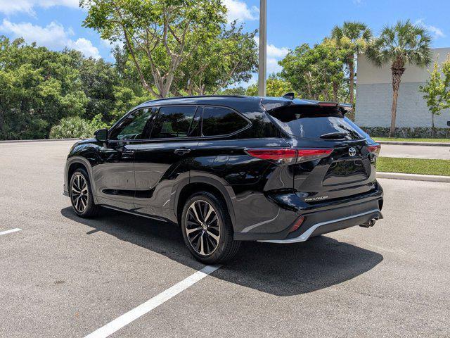 used 2021 Toyota Highlander car, priced at $34,995
