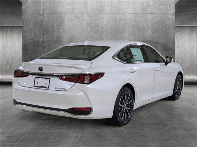 new 2025 Lexus ES 300h car, priced at $50,704