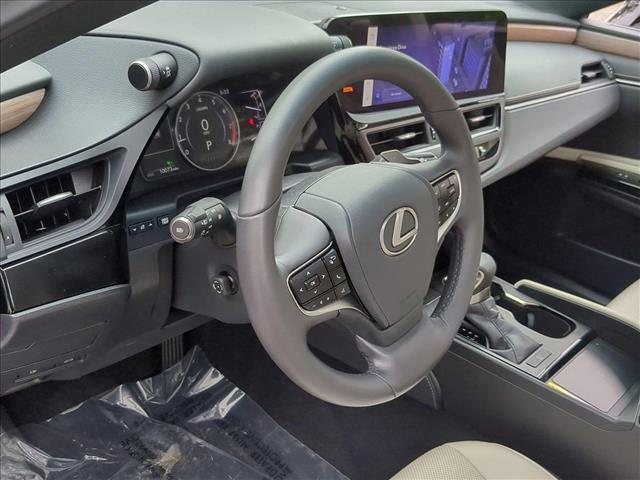 used 2024 Lexus ES 350 car, priced at $41,977