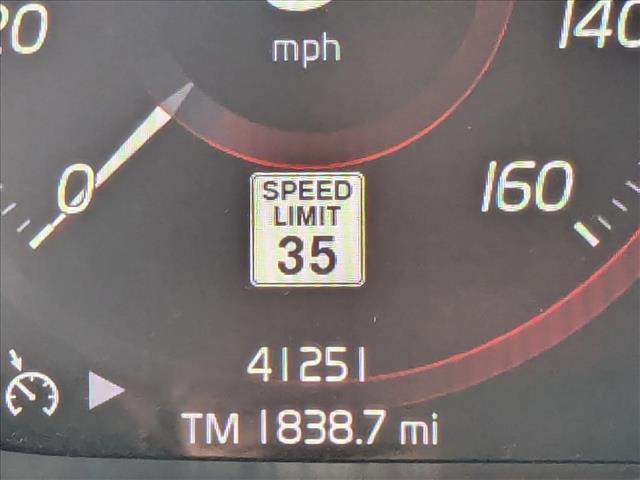 used 2020 Volvo XC40 car, priced at $20,995