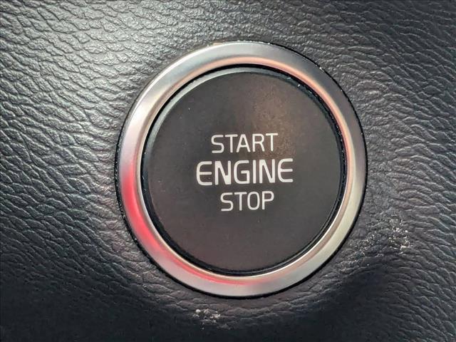 used 2020 Volvo XC40 car, priced at $20,995