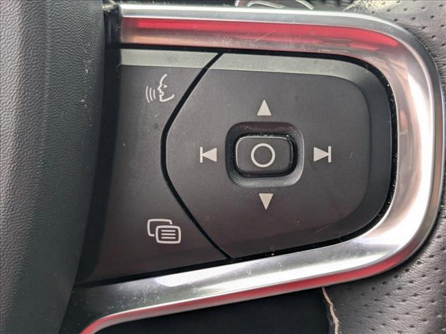 used 2020 Volvo XC40 car, priced at $20,995