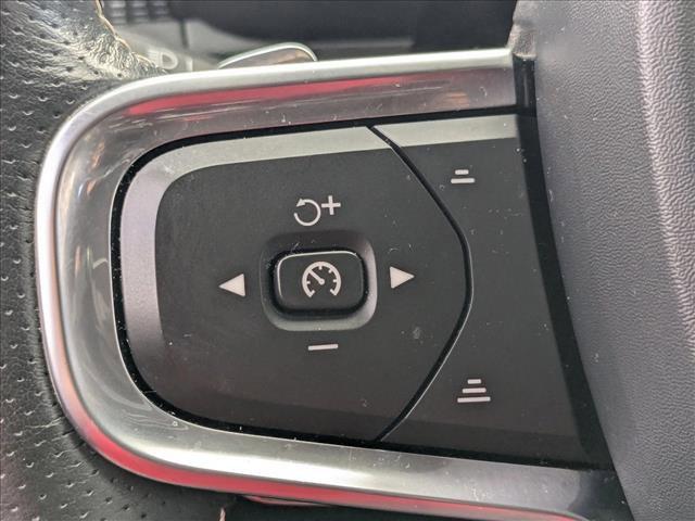 used 2020 Volvo XC40 car, priced at $20,995