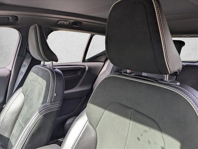 used 2020 Volvo XC40 car, priced at $20,995
