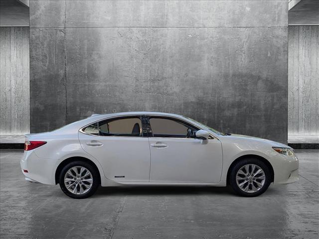 used 2015 Lexus ES 300h car, priced at $15,495