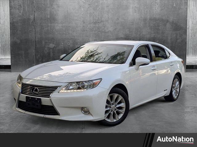 used 2015 Lexus ES 300h car, priced at $15,495