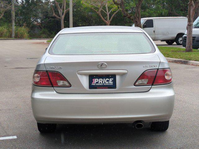 used 2002 Lexus ES 300 car, priced at $7,995