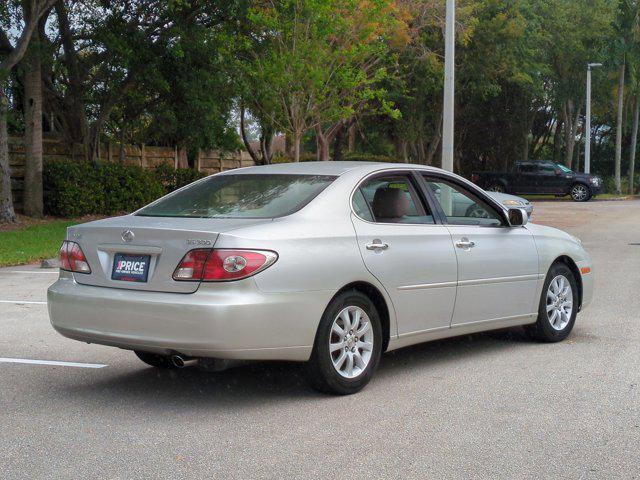 used 2002 Lexus ES 300 car, priced at $7,995