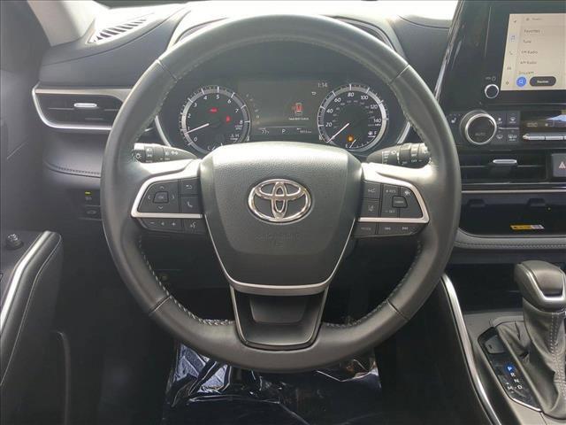 used 2023 Toyota Highlander car, priced at $33,995