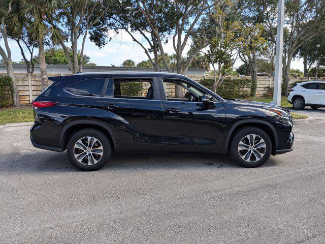 used 2023 Toyota Highlander car, priced at $37,698