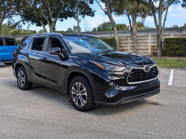 used 2023 Toyota Highlander car, priced at $37,698