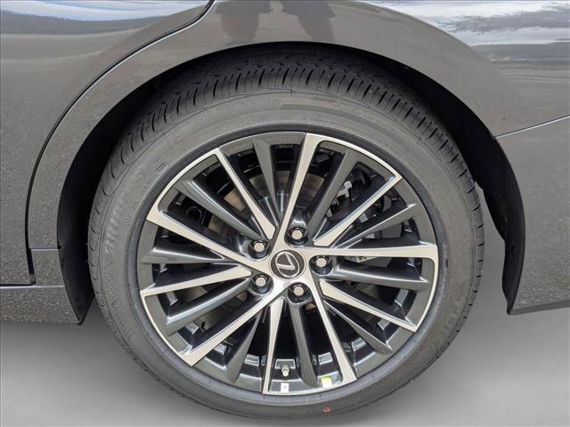 new 2025 Lexus ES 350 car, priced at $47,127