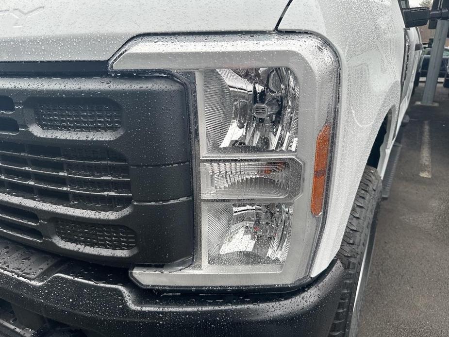 new 2024 Ford F-350 car, priced at $49,775