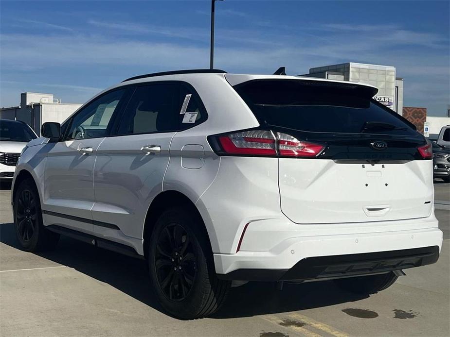 new 2024 Ford Edge car, priced at $33,420