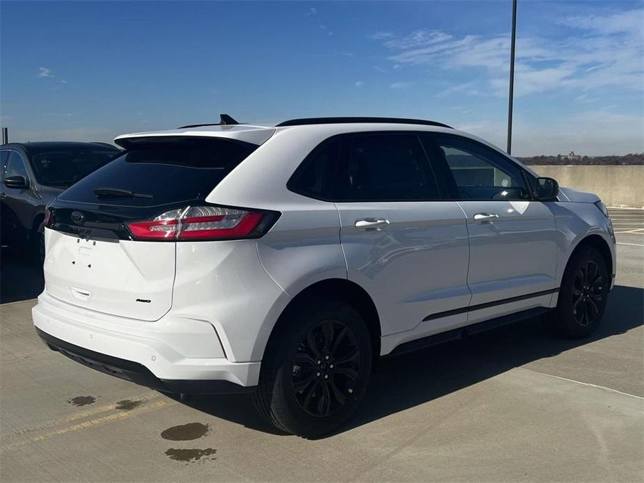 new 2024 Ford Edge car, priced at $33,420