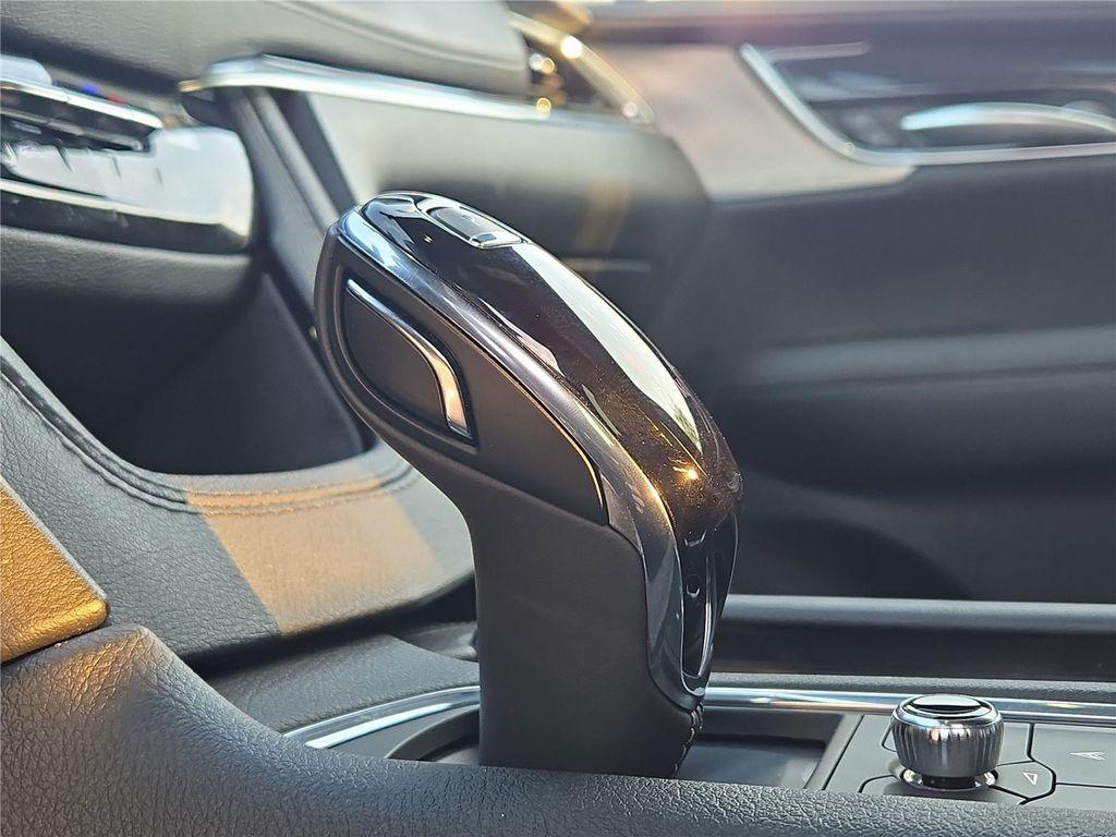used 2023 Cadillac XT5 car, priced at $29,999