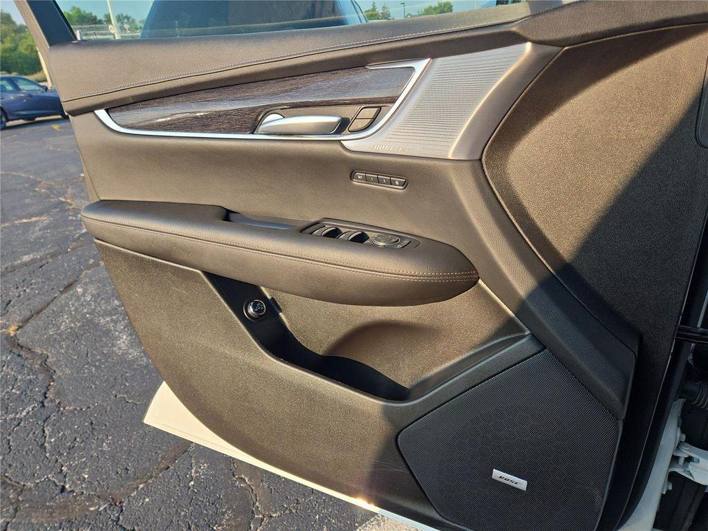 used 2023 Cadillac XT5 car, priced at $29,999