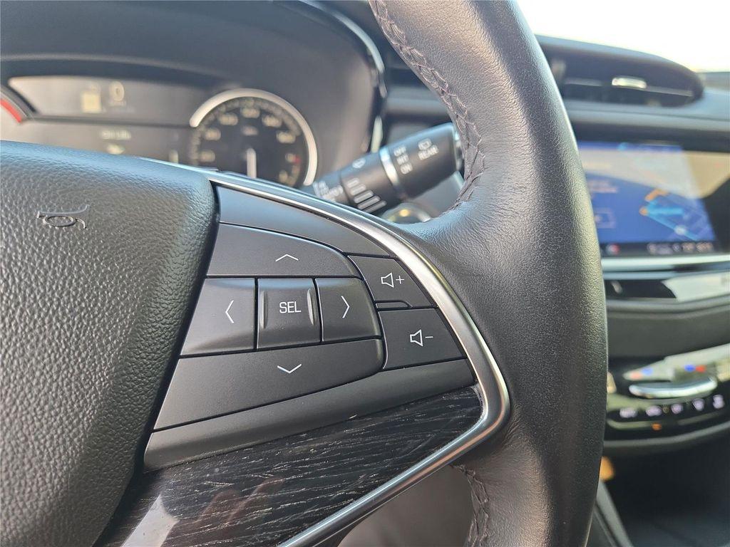 used 2023 Cadillac XT5 car, priced at $29,999