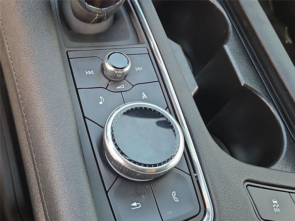 used 2023 Cadillac XT5 car, priced at $29,999