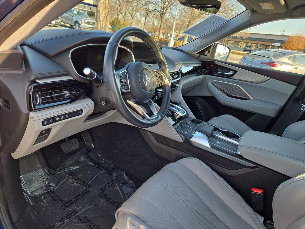 used 2022 Acura MDX car, priced at $36,651