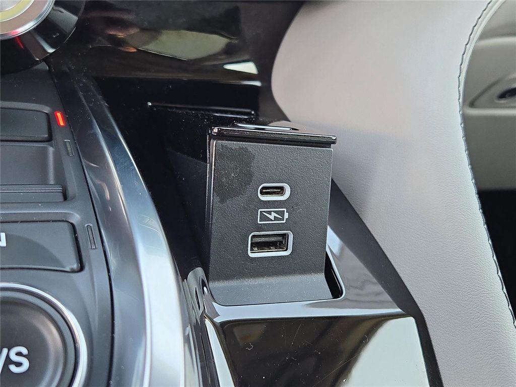 used 2022 Acura MDX car, priced at $36,651