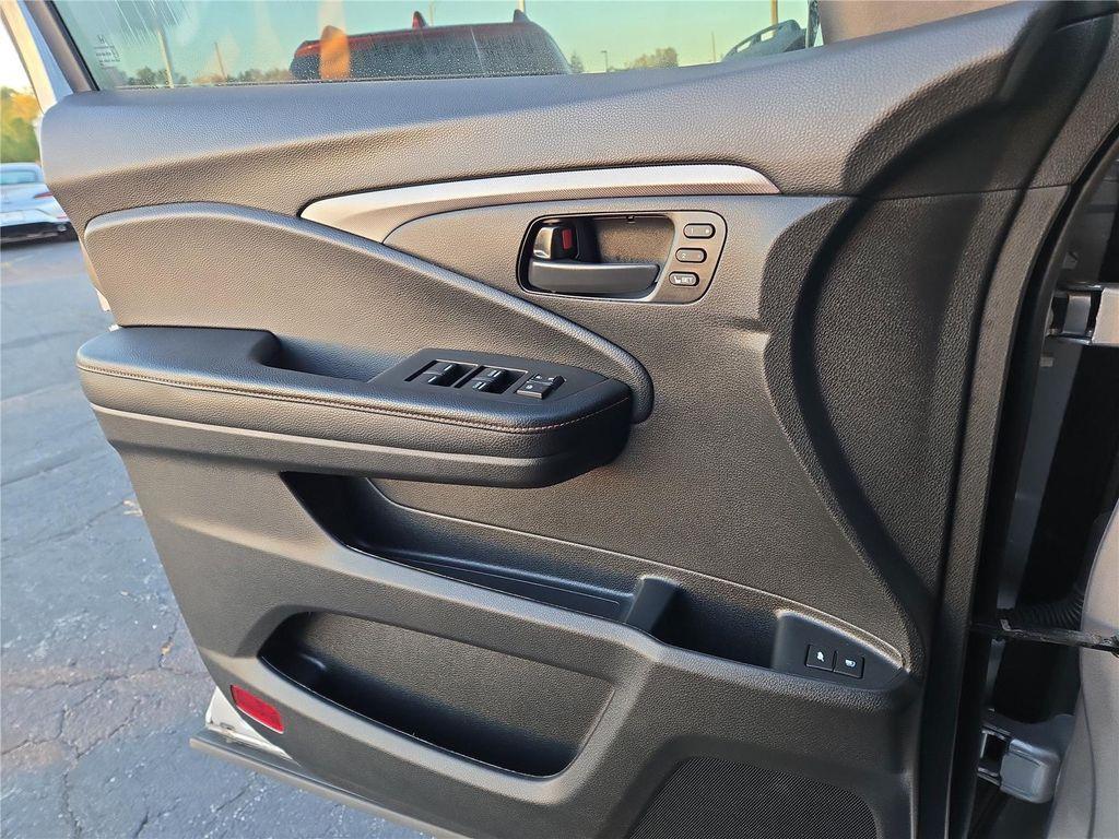 used 2022 Honda Passport car, priced at $33,188