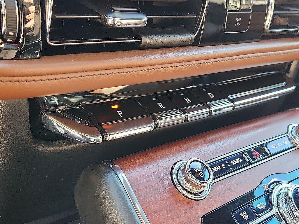 used 2021 Lincoln Aviator car, priced at $39,500