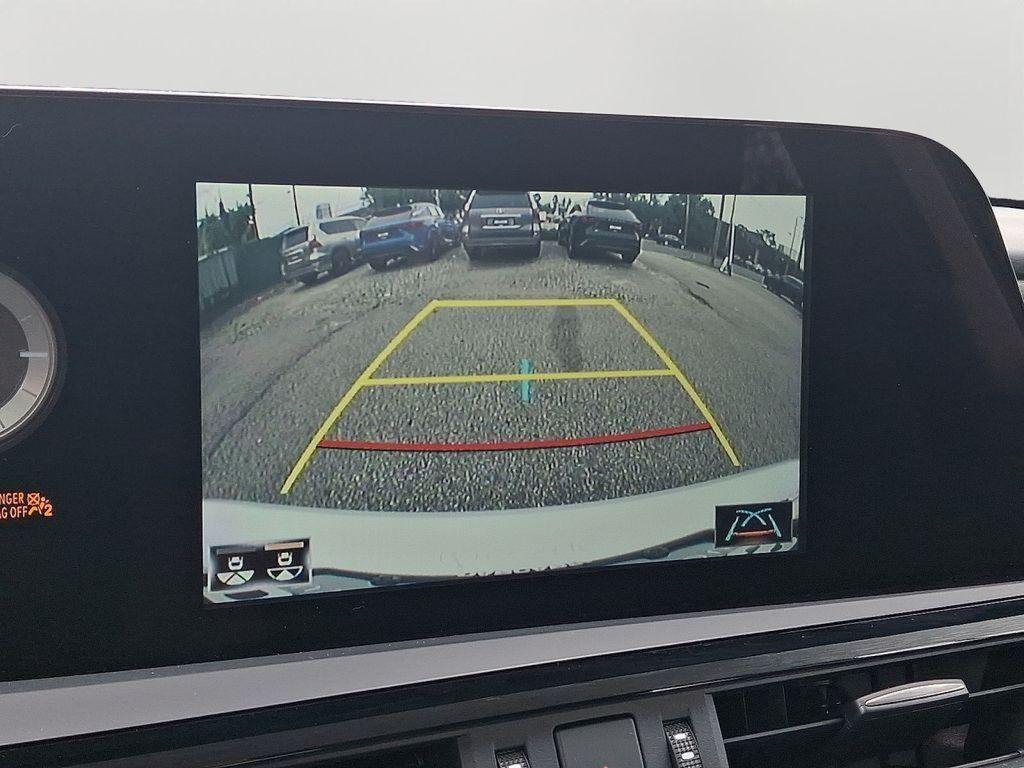 used 2022 Lexus ES 350 car, priced at $33,909