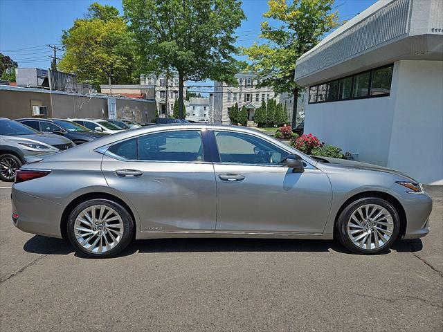 used 2019 Lexus ES 300h car, priced at $31,688