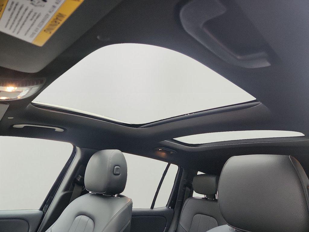 used 2022 Mercedes-Benz GLB 250 car, priced at $27,000