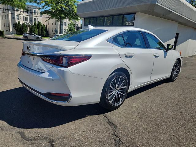 used 2024 Lexus ES 300h car, priced at $45,119