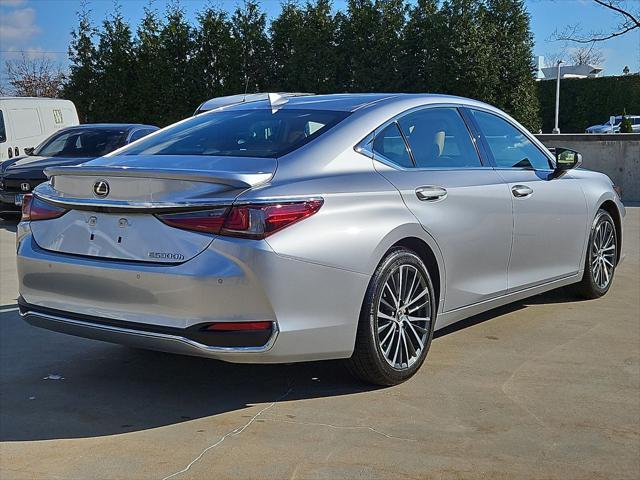 used 2025 Lexus ES 300h car, priced at $48,500