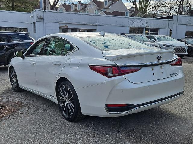 used 2022 Lexus ES 300h car, priced at $33,648