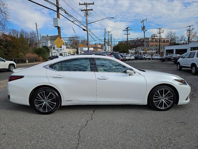 used 2022 Lexus ES 300h car, priced at $33,648