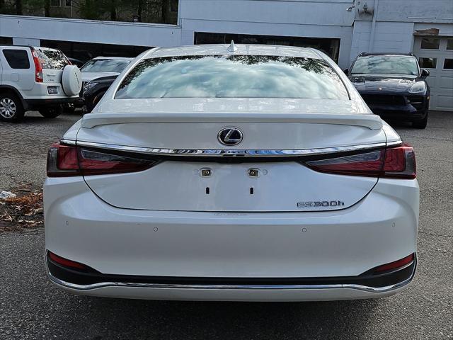 used 2022 Lexus ES 300h car, priced at $33,648