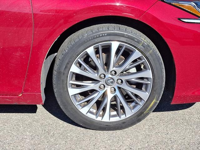 used 2021 Lexus ES 350 car, priced at $29,191
